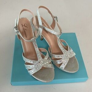 Dressy party/wedding shoe